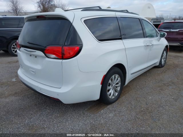 Photo 3 VIN: 2C4RC1BG9HR683350 - CHRYSLER PACIFICA 