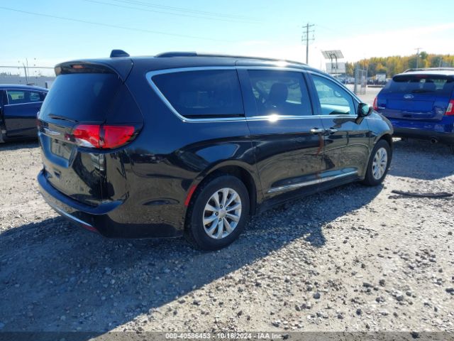 Photo 3 VIN: 2C4RC1BG9HR691920 - CHRYSLER PACIFICA 