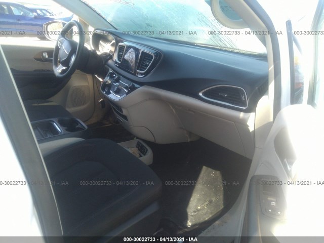 Photo 4 VIN: 2C4RC1BG9HR823879 - CHRYSLER PACIFICA 