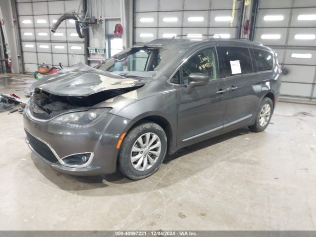 Photo 1 VIN: 2C4RC1BG9JR110700 - CHRYSLER PACIFICA 