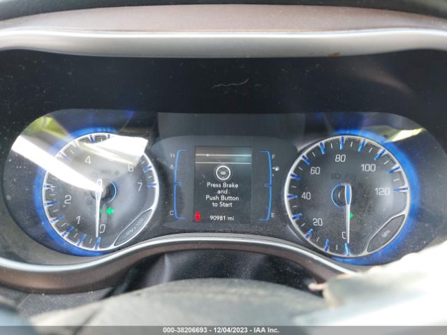 Photo 6 VIN: 2C4RC1BG9JR130638 - CHRYSLER PACIFICA 