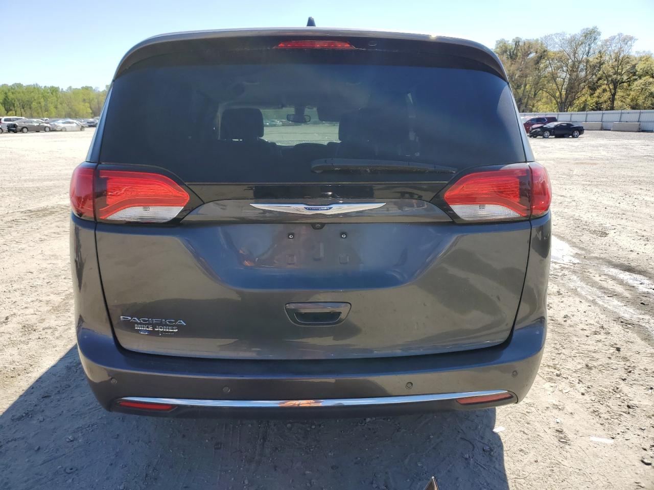 Photo 5 VIN: 2C4RC1BG9JR149707 - CHRYSLER PACIFICA 