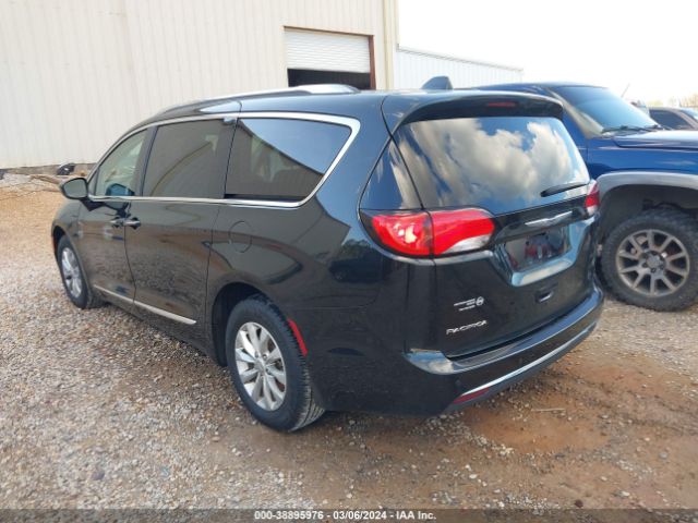 Photo 2 VIN: 2C4RC1BG9KR625827 - CHRYSLER PACIFICA 