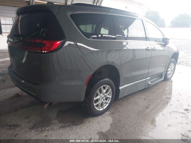 Photo 3 VIN: 2C4RC1BG9NR111366 - CHRYSLER PACIFICA 