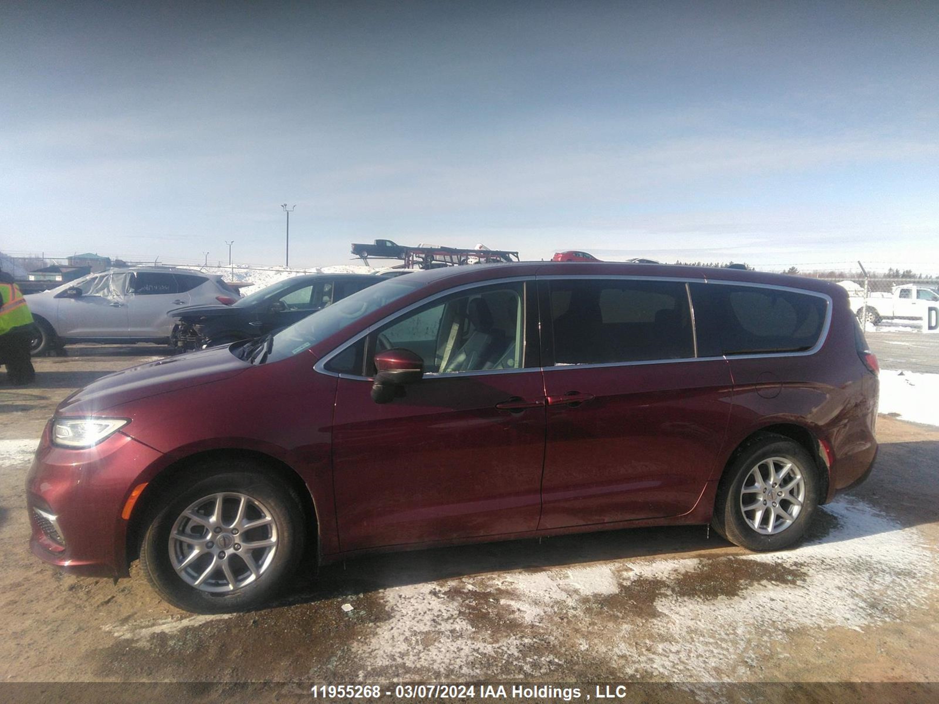 Photo 14 VIN: 2C4RC1BG9PR506022 - CHRYSLER PACIFICA 