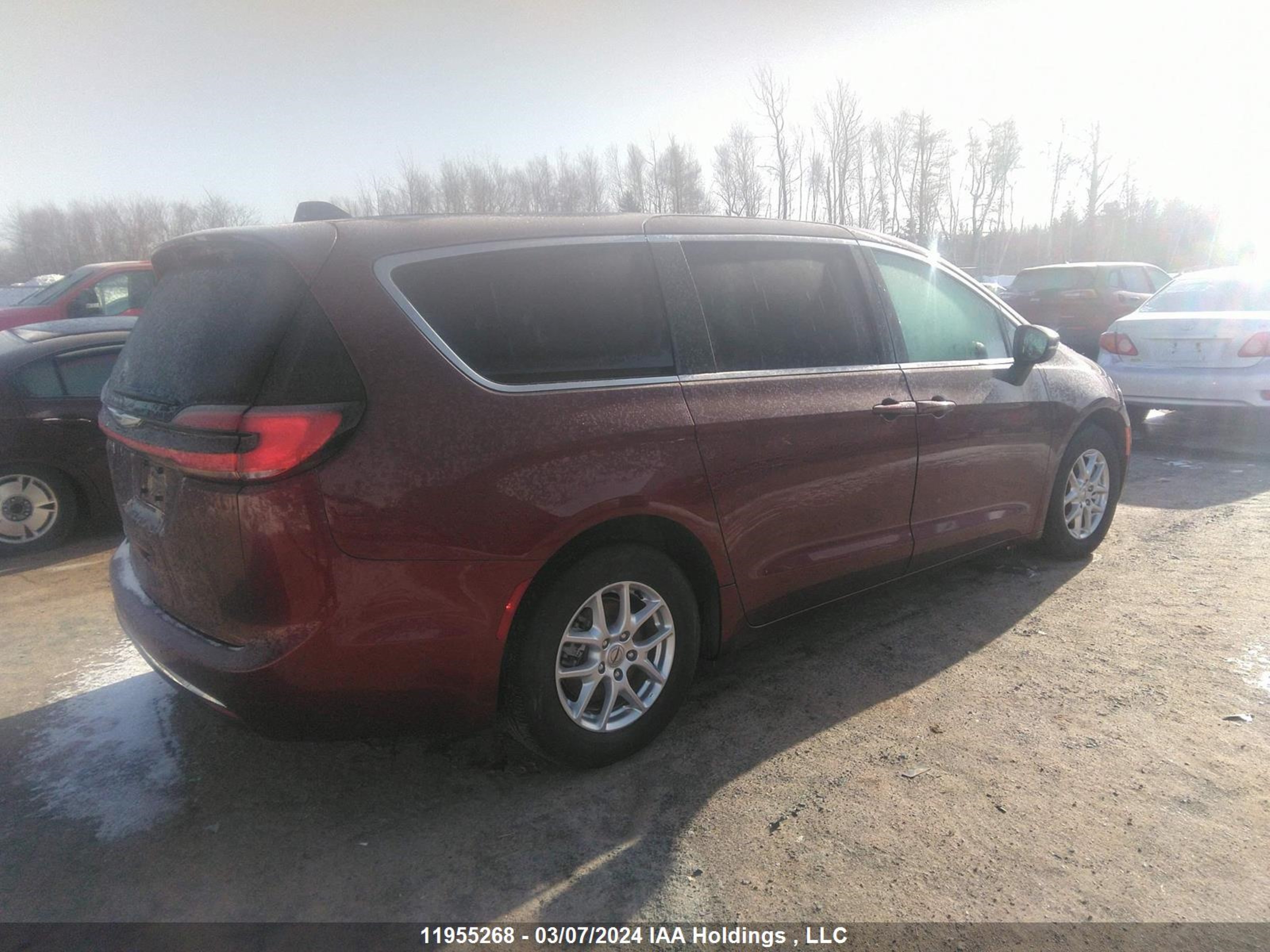 Photo 3 VIN: 2C4RC1BG9PR506022 - CHRYSLER PACIFICA 