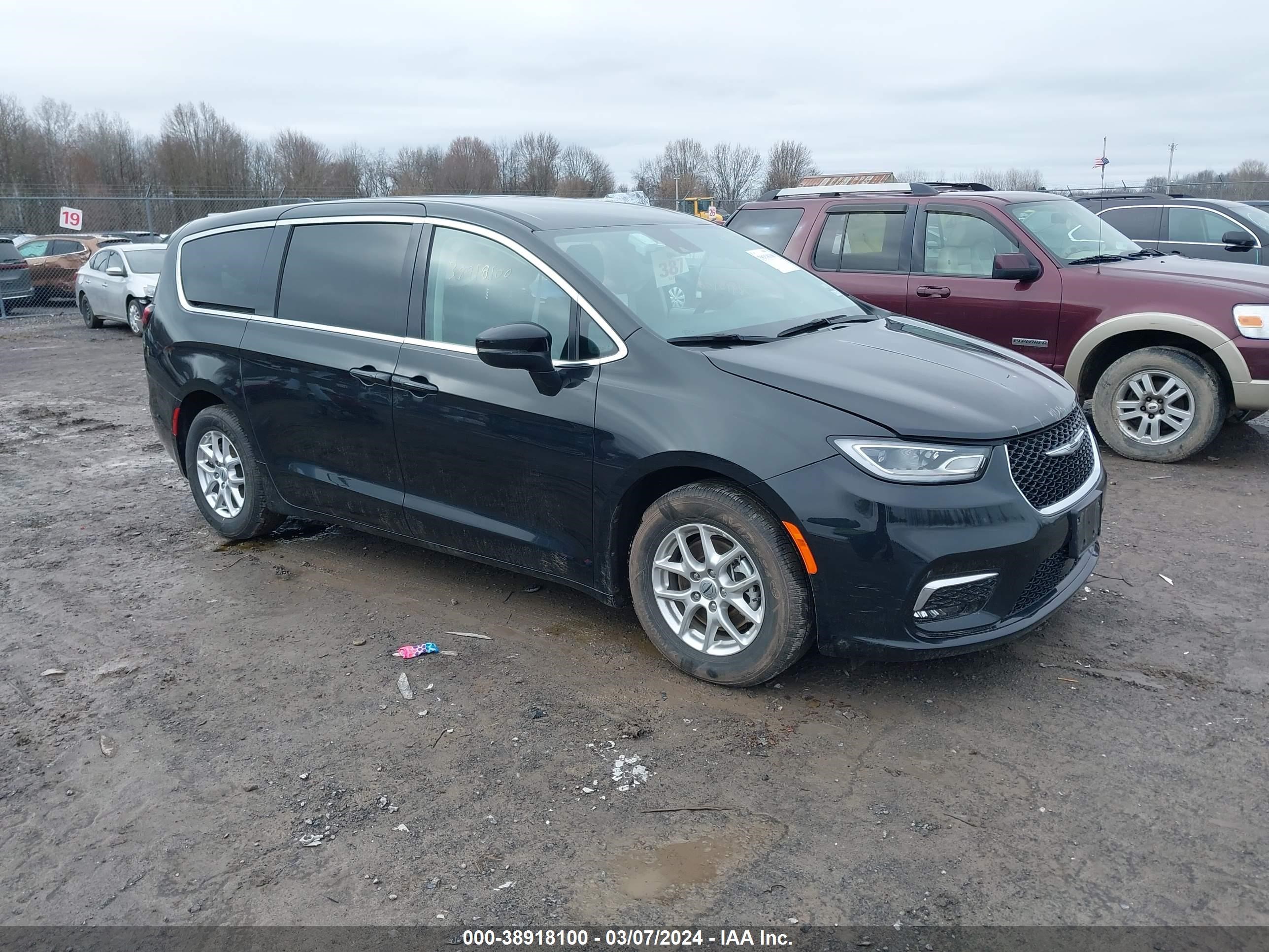 Photo 0 VIN: 2C4RC1BG9PR594439 - CHRYSLER PACIFICA 