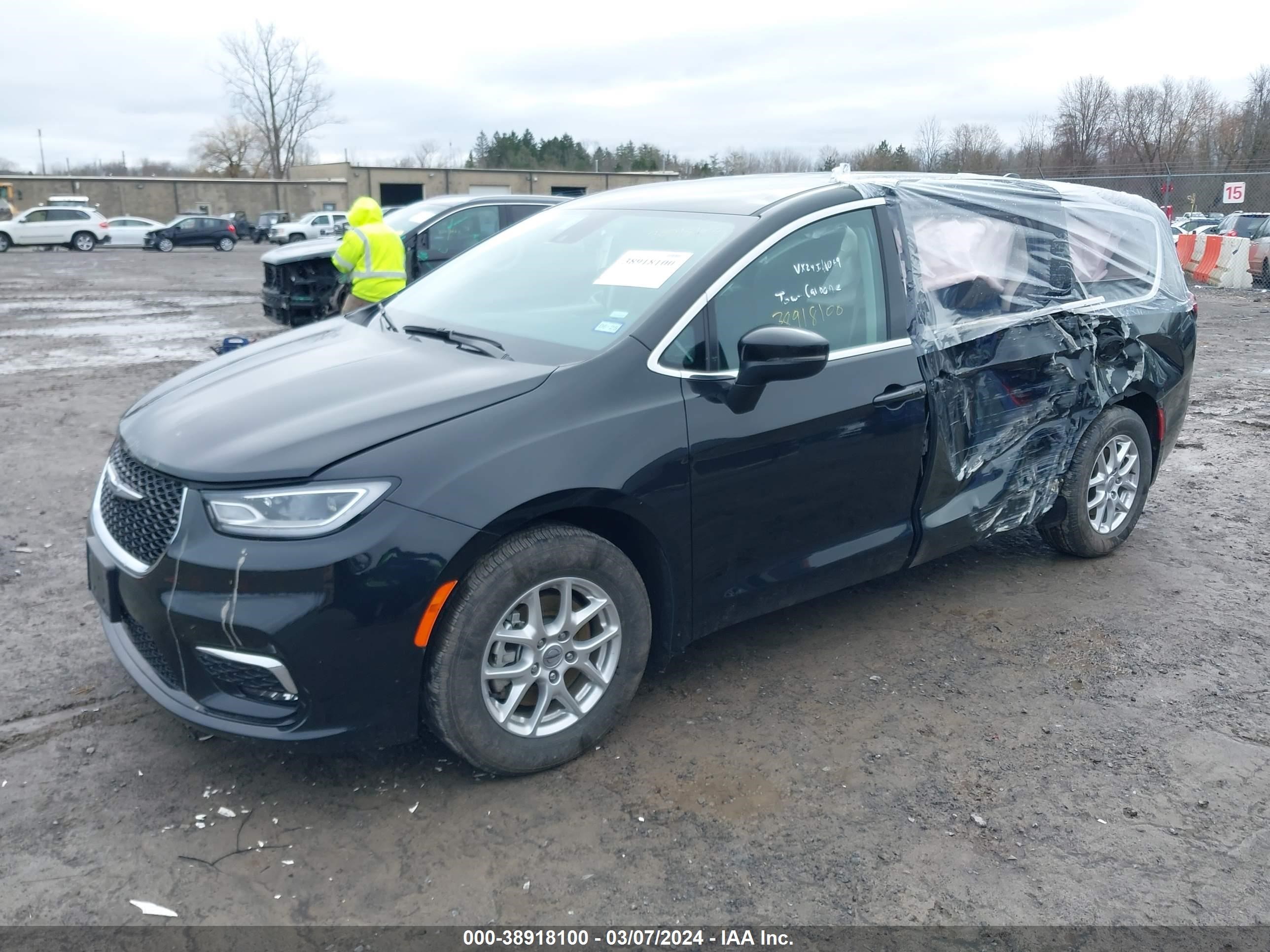 Photo 1 VIN: 2C4RC1BG9PR594439 - CHRYSLER PACIFICA 