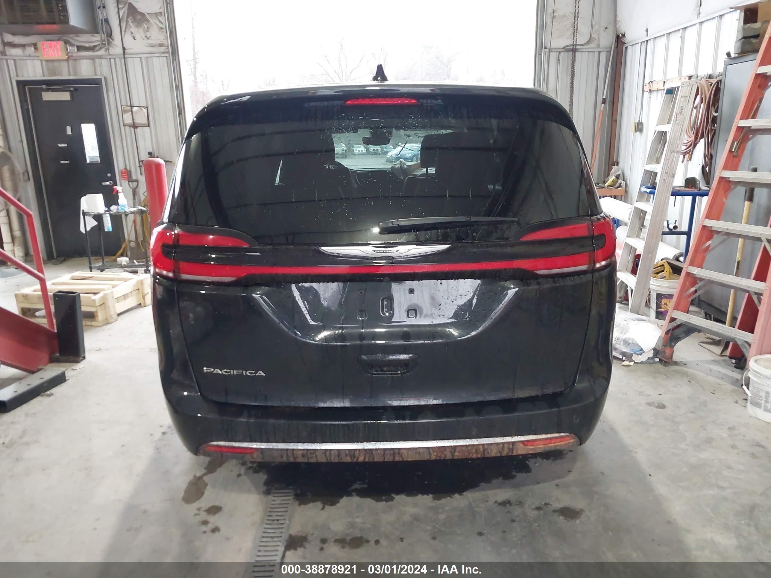 Photo 14 VIN: 2C4RC1BG9PR627651 - CHRYSLER PACIFICA 