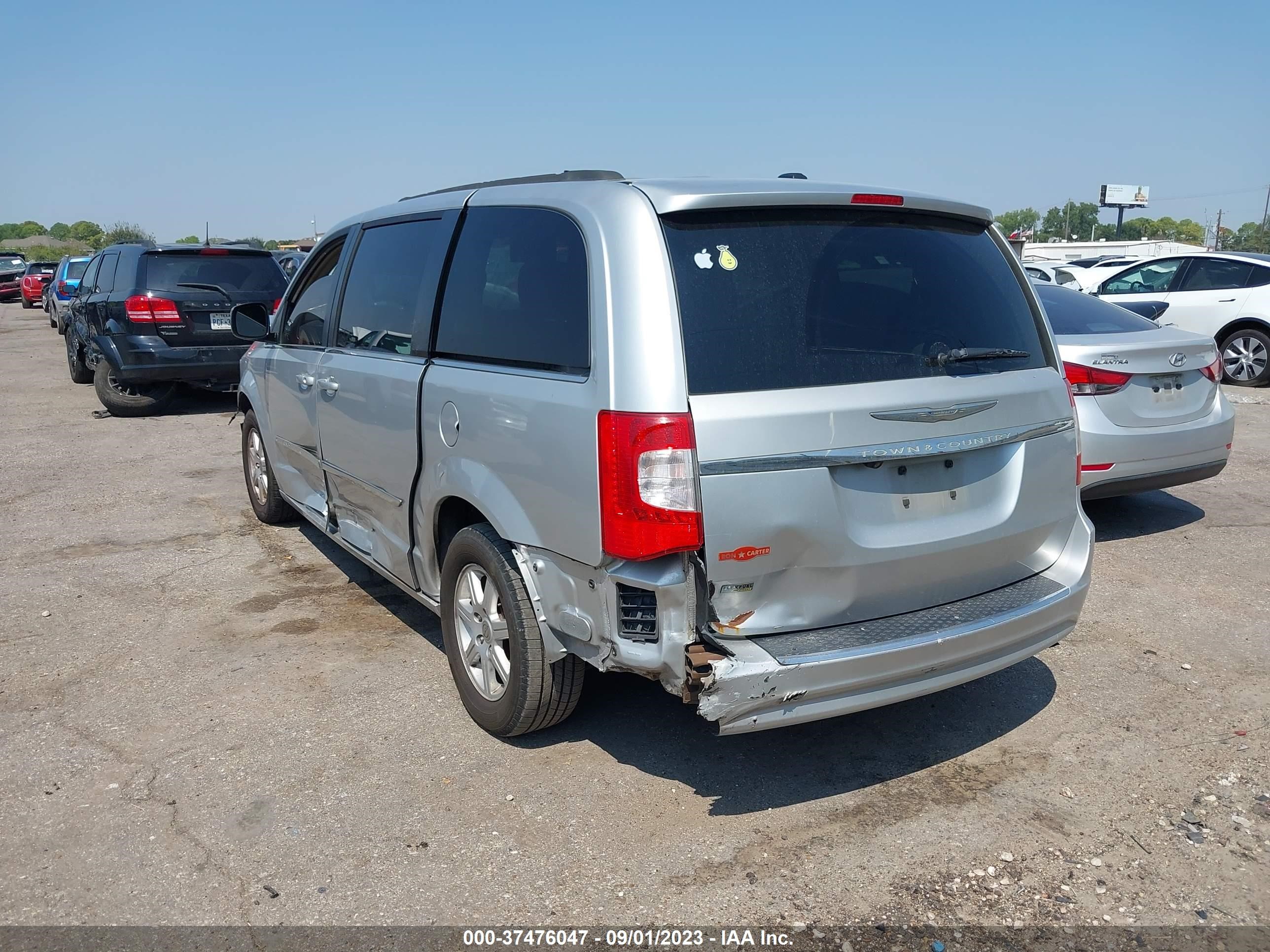 Photo 2 VIN: 2C4RC1BGXCR222893 - CHRYSLER TOWN & COUNTRY 