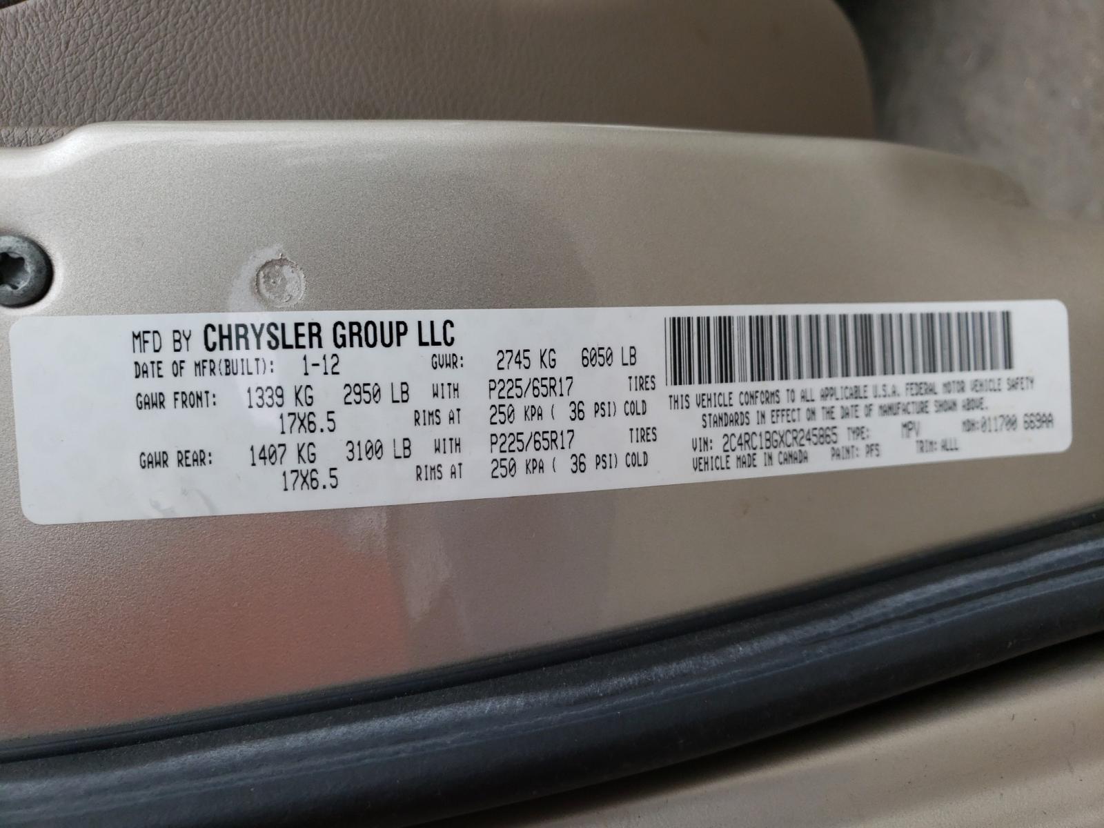 Photo 9 VIN: 2C4RC1BGXCR245865 - CHRYSLER TOWN &AMP COU 