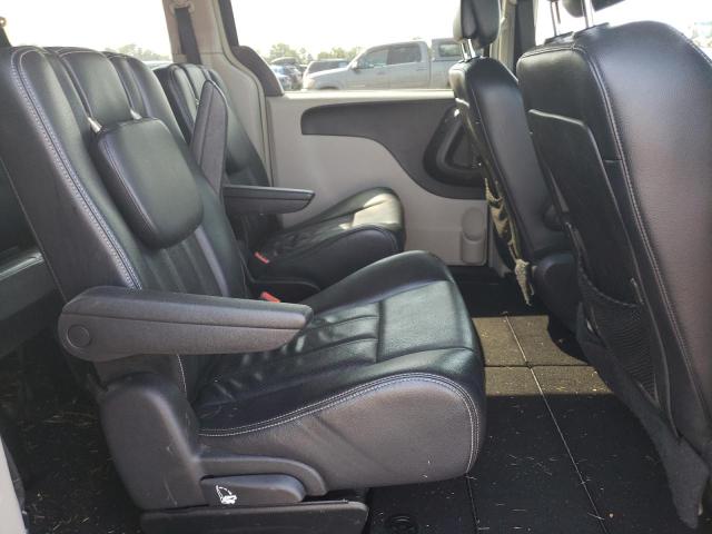 Photo 10 VIN: 2C4RC1BGXCR297707 - CHRYSLER TOWN & COU 