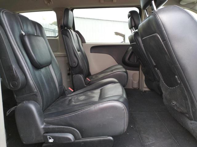 Photo 10 VIN: 2C4RC1BGXCR308740 - CHRYSLER TOWN & COU 