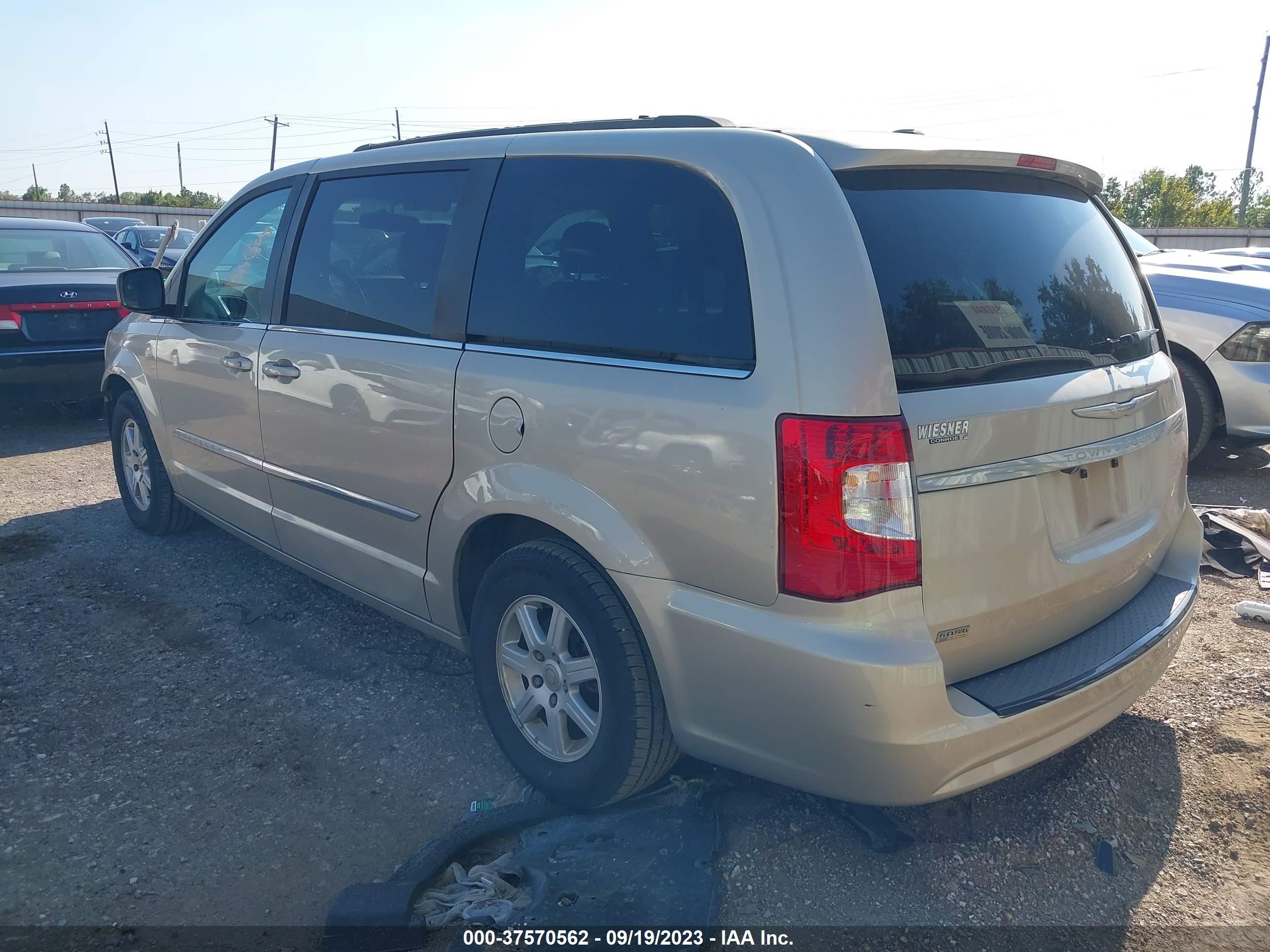 Photo 2 VIN: 2C4RC1BGXCR308821 - CHRYSLER TOWN & COUNTRY 