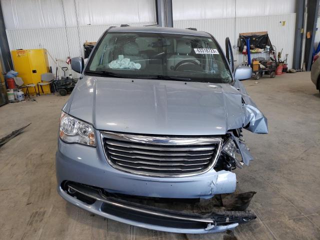 Photo 4 VIN: 2C4RC1BGXDR510382 - CHRYSLER TOWN & COU 