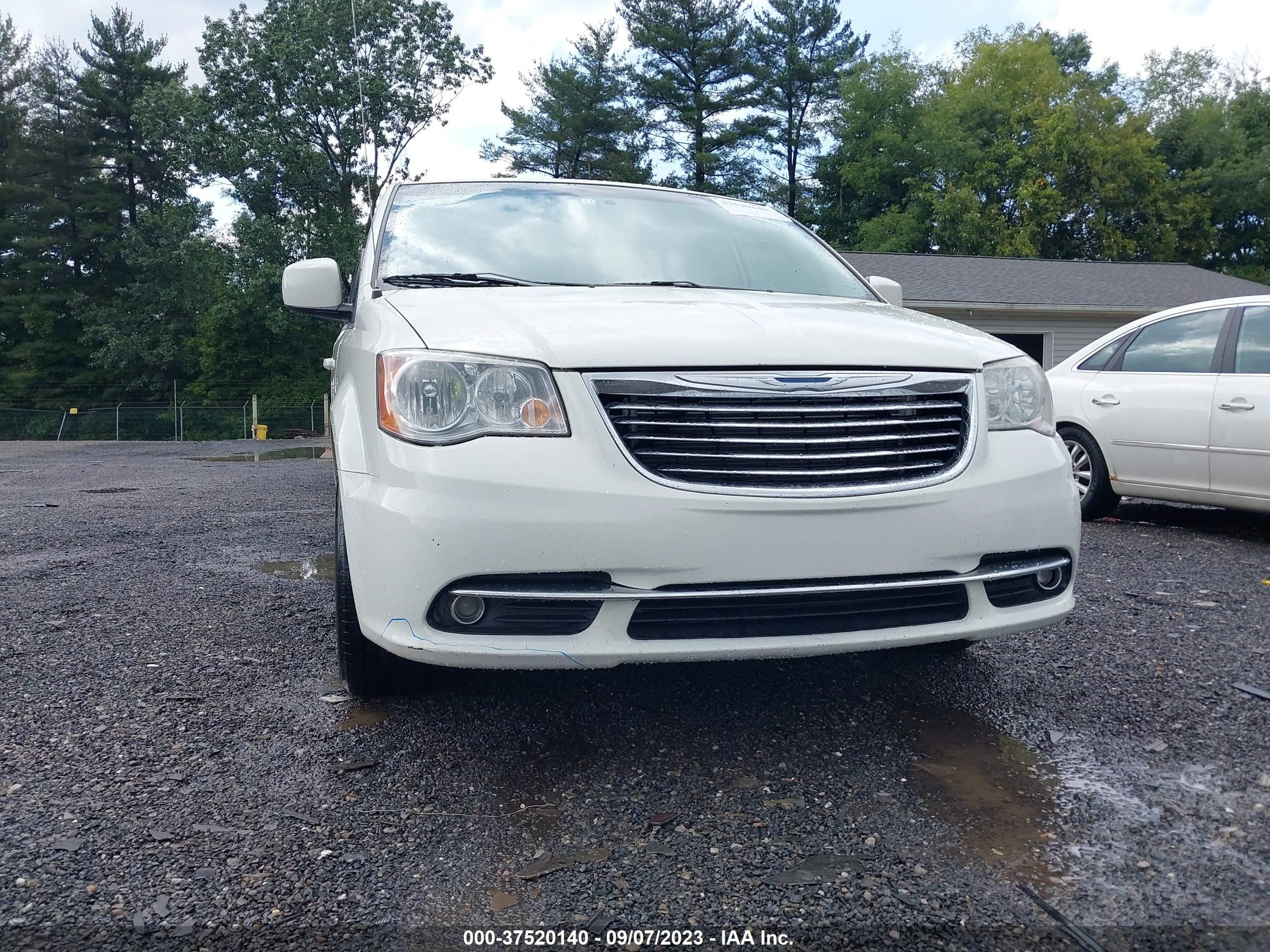 Photo 5 VIN: 2C4RC1BGXDR525562 - CHRYSLER TOWN & COUNTRY 