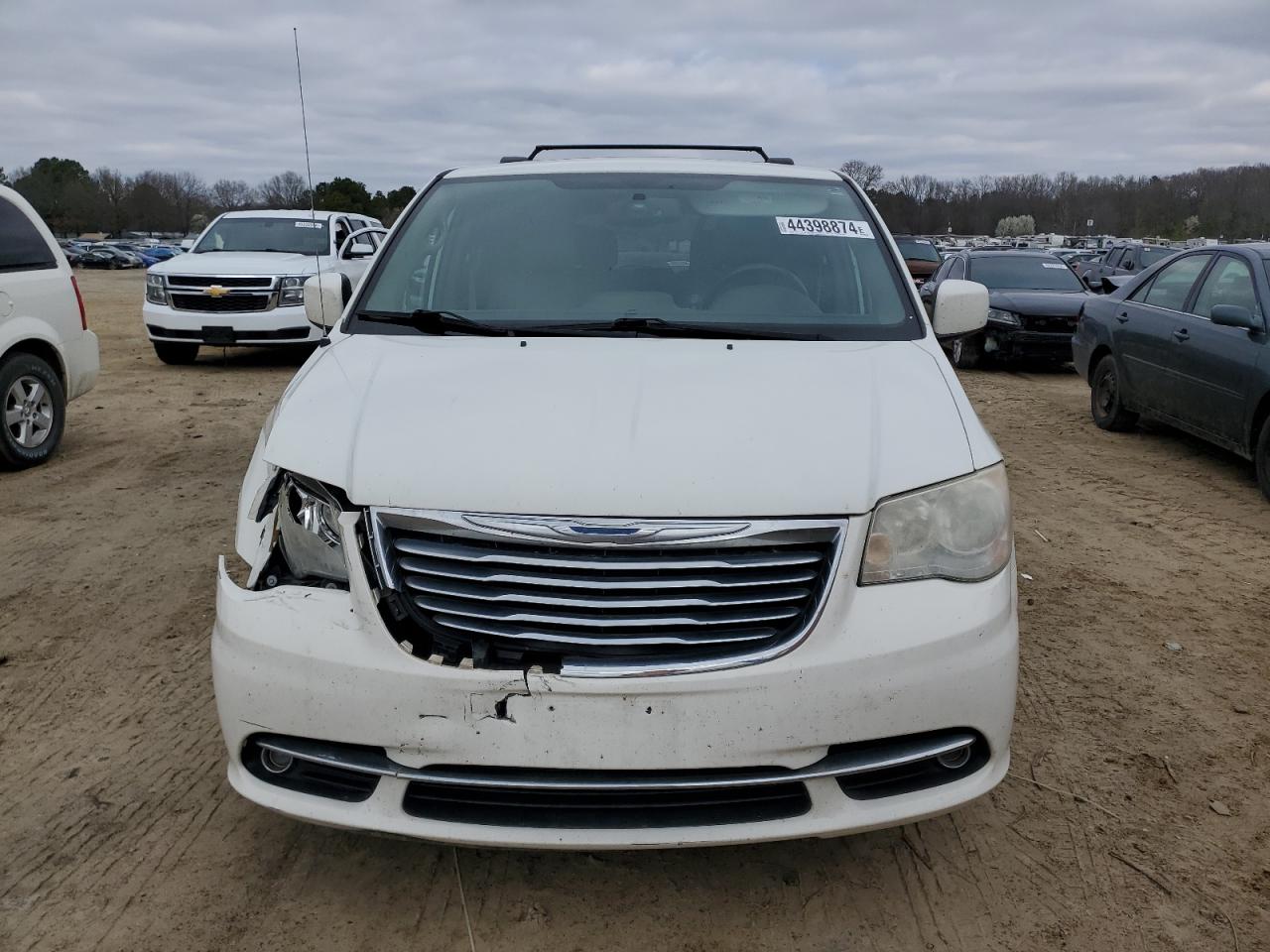 Photo 4 VIN: 2C4RC1BGXDR622941 - CHRYSLER TOWN & COUNTRY 