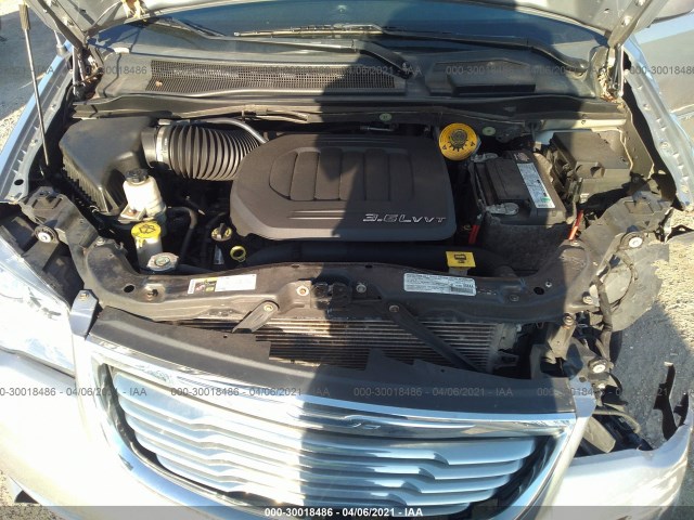 Photo 9 VIN: 2C4RC1BGXER143999 - CHRYSLER TOWN & COUNTRY 