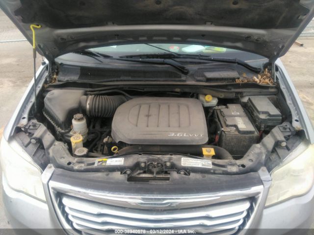 Photo 9 VIN: 2C4RC1BGXER144165 - CHRYSLER TOWN & COUNTRY 