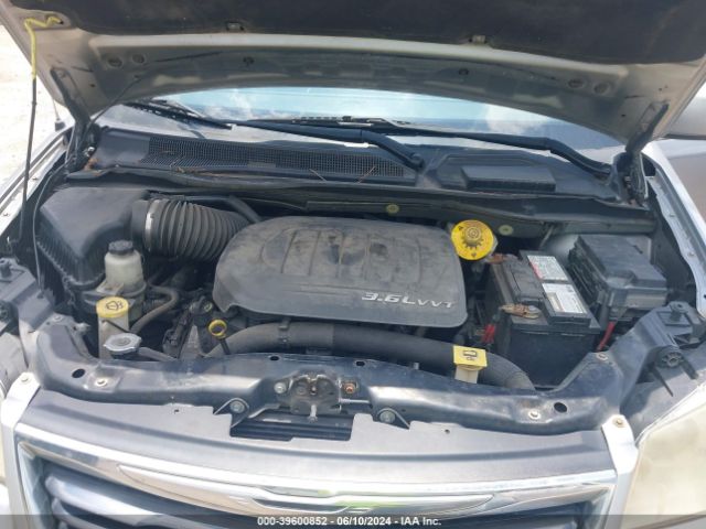 Photo 9 VIN: 2C4RC1BGXER295166 - CHRYSLER TOWN AND COUNTRY 