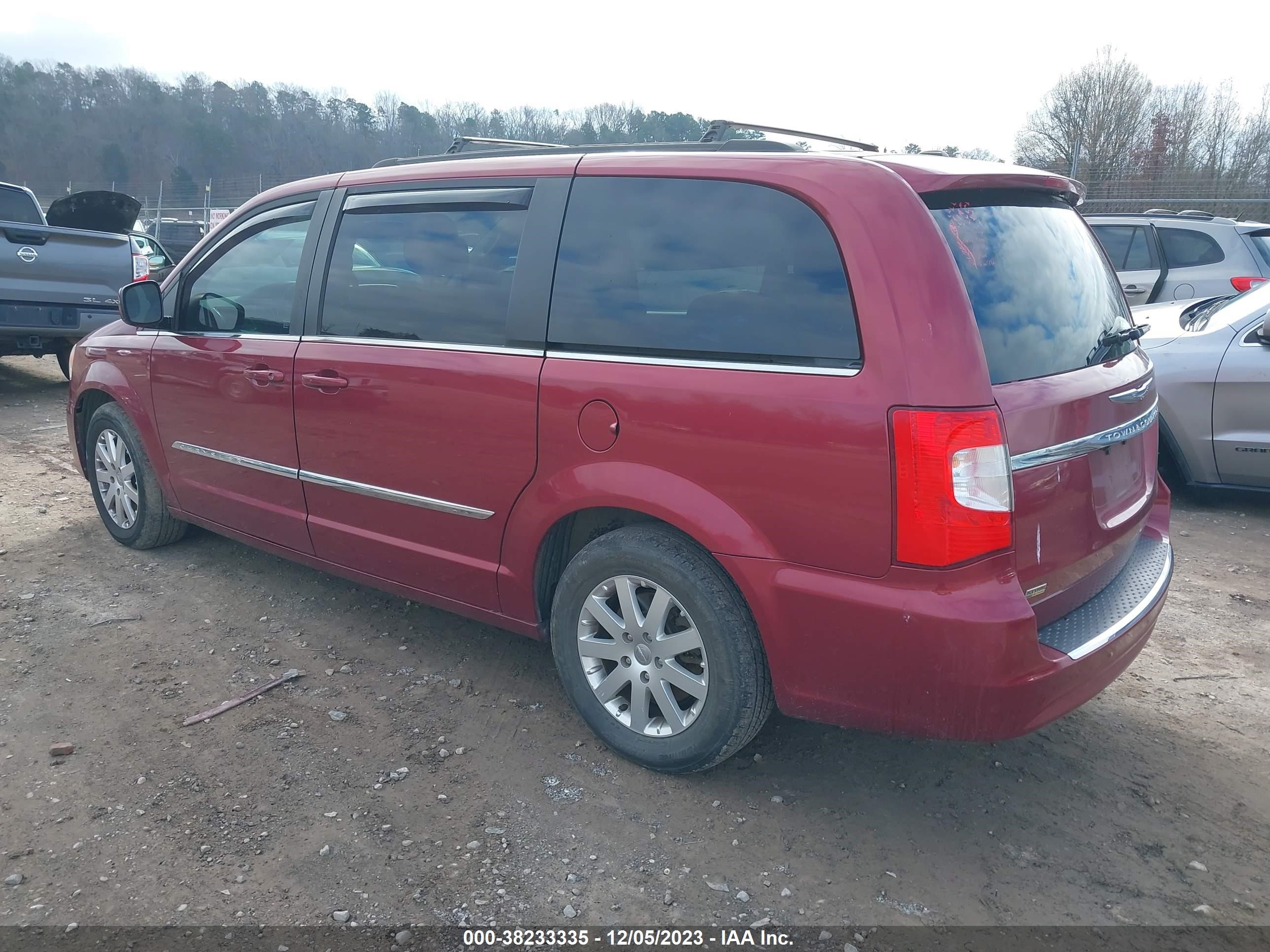 Photo 2 VIN: 2C4RC1BGXER393937 - CHRYSLER TOWN & COUNTRY 