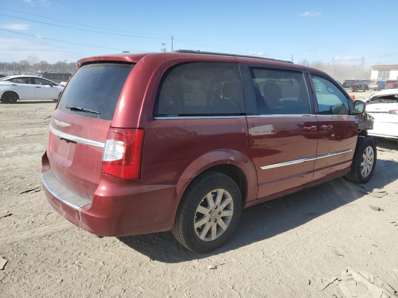 Photo 2 VIN: 2C4RC1BGXER435975 - CHRYSLER TOWN & COUNTRY 