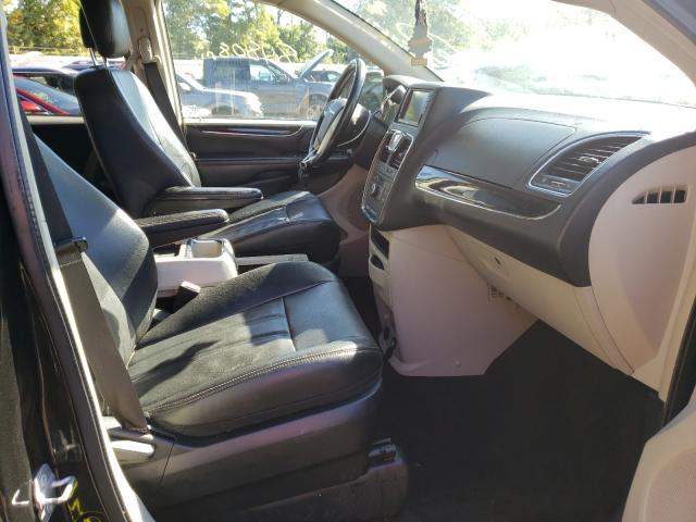 Photo 4 VIN: 2C4RC1BGXER447611 - CHRYSLER TOWN &AMP COU 