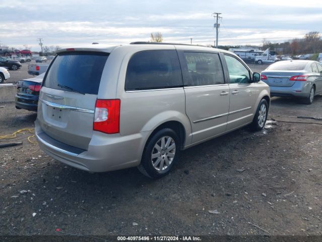 Photo 3 VIN: 2C4RC1BGXFR551677 - CHRYSLER TOWN AND COUNTRY 