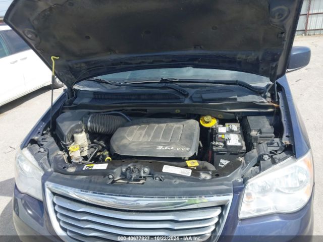 Photo 9 VIN: 2C4RC1BGXFR560427 - CHRYSLER TOWN AND COUNTRY 