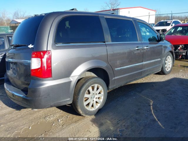 Photo 3 VIN: 2C4RC1BGXGR127904 - CHRYSLER TOWN AND COUNTRY 