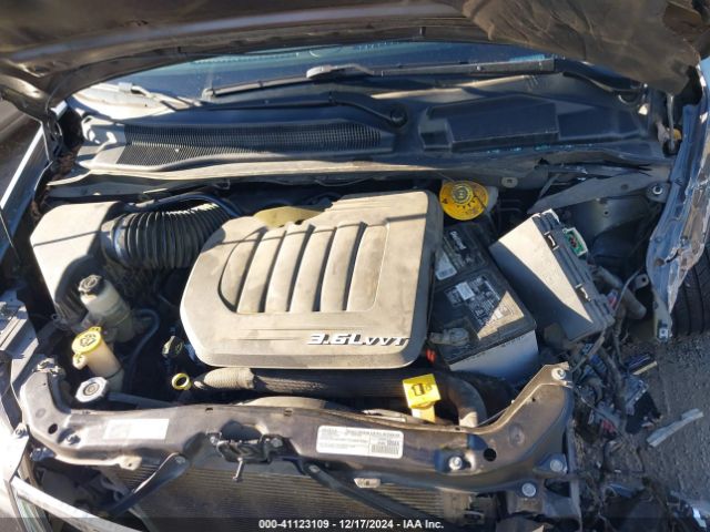 Photo 9 VIN: 2C4RC1BGXGR127904 - CHRYSLER TOWN AND COUNTRY 