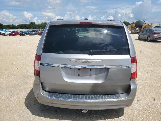 Photo 5 VIN: 2C4RC1BGXGR159493 - CHRYSLER TOWN & COU 