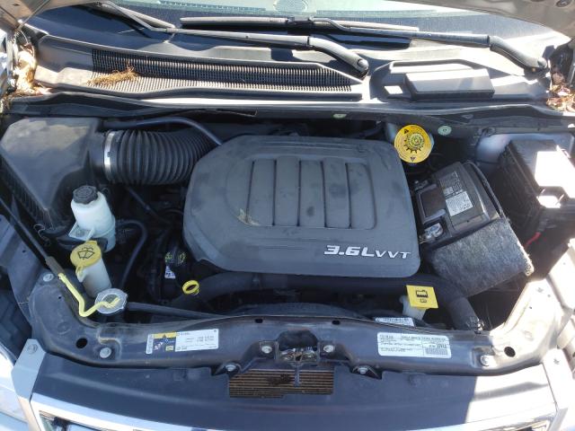 Photo 6 VIN: 2C4RC1BGXGR288625 - CHRYSLER TOWN & COU 