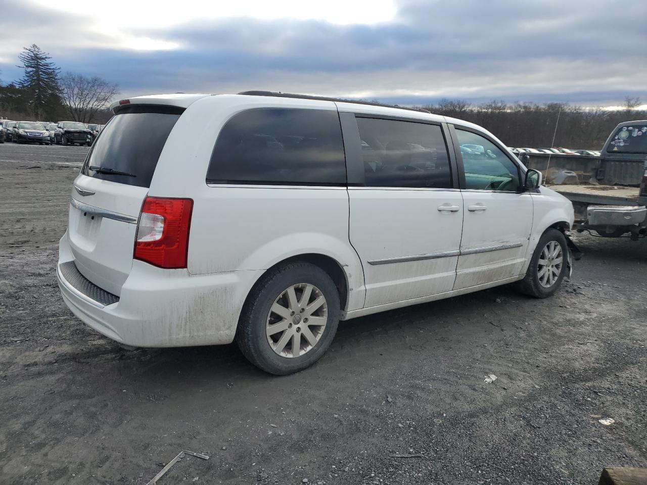 Photo 2 VIN: 2C4RC1BGXGR289399 - CHRYSLER TOWN & COUNTRY 