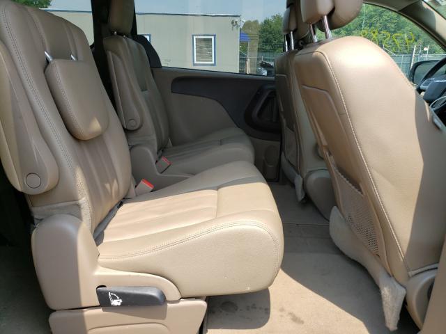 Photo 5 VIN: 2C4RC1BGXGR298491 - CHRYSLER TOWN &AMP COU 