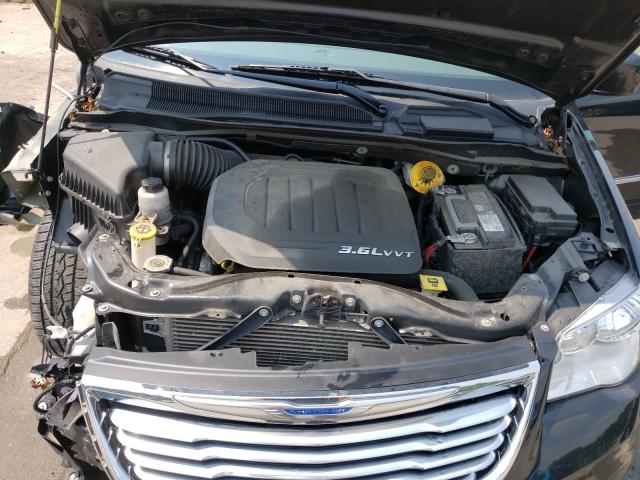 Photo 6 VIN: 2C4RC1BGXGR298491 - CHRYSLER TOWN &AMP COU 