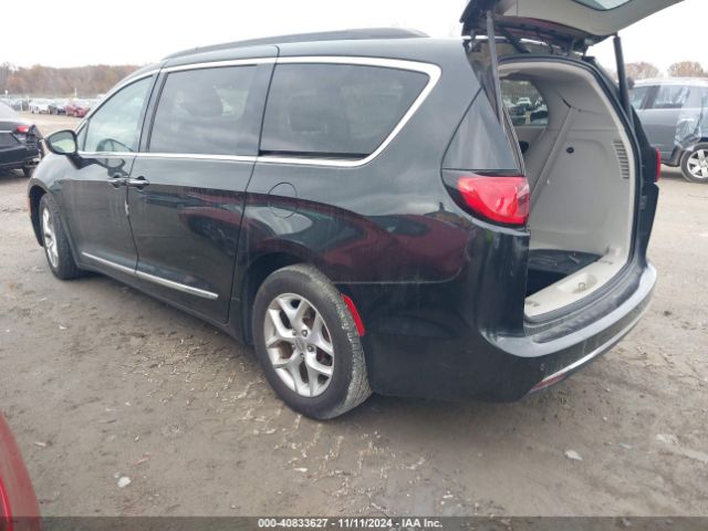 Photo 2 VIN: 2C4RC1BGXHR508461 - CHRYSLER PACIFICA 