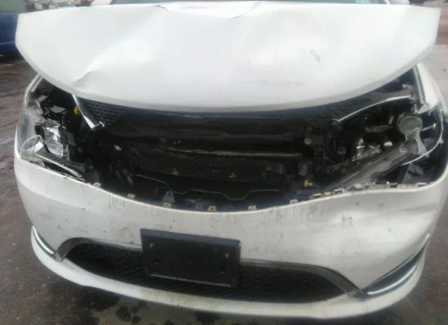 Photo 5 VIN: 2C4RC1BGXHR523459 - CHRYSLER PACIFICA 