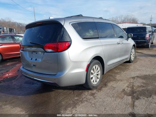 Photo 3 VIN: 2C4RC1BGXHR535157 - CHRYSLER PACIFICA 