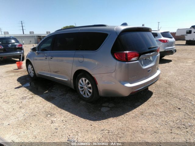 Photo 2 VIN: 2C4RC1BGXHR543968 - CHRYSLER PACIFICA 