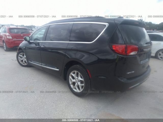 Photo 2 VIN: 2C4RC1BGXHR584925 - CHRYSLER PACIFICA 