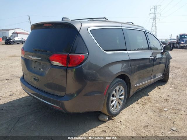 Photo 3 VIN: 2C4RC1BGXHR592622 - CHRYSLER PACIFICA 