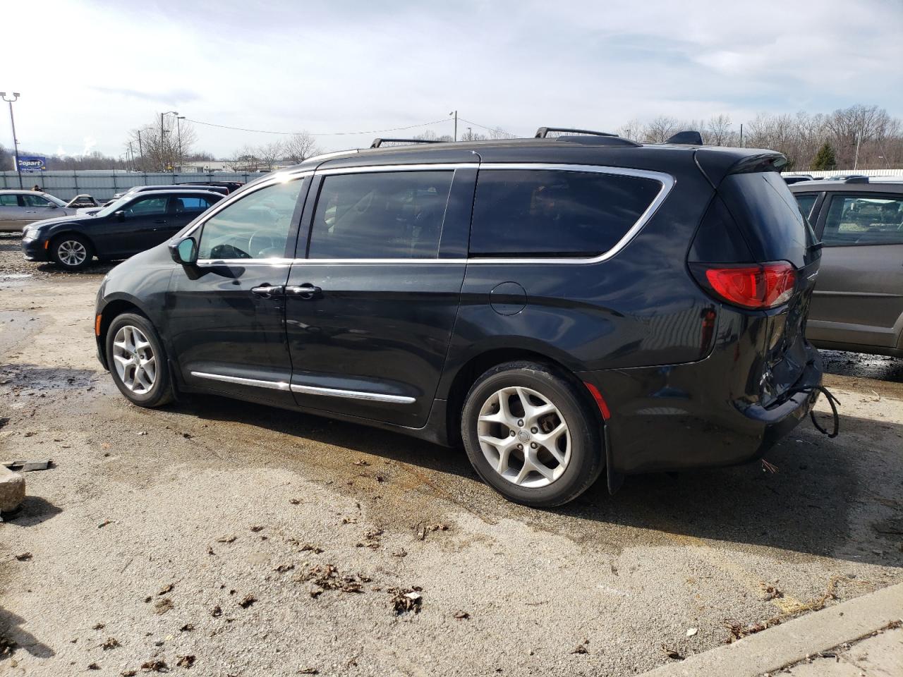 Photo 1 VIN: 2C4RC1BGXHR598534 - CHRYSLER PACIFICA 