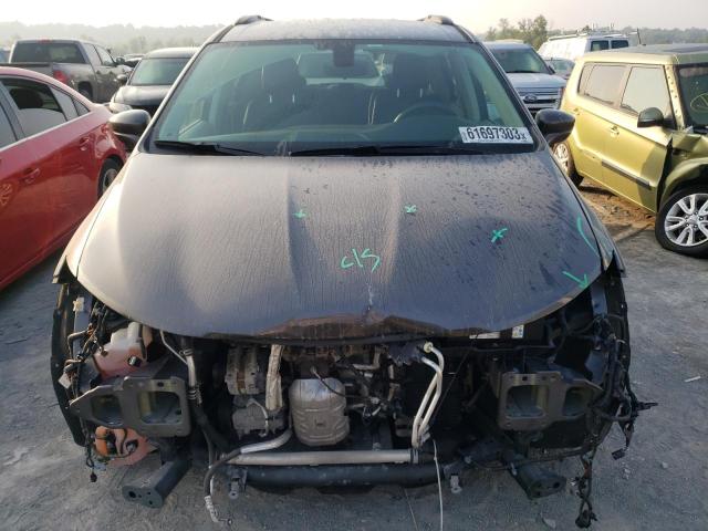 Photo 4 VIN: 2C4RC1BGXHR613730 - CHRYSLER PACIFICA 