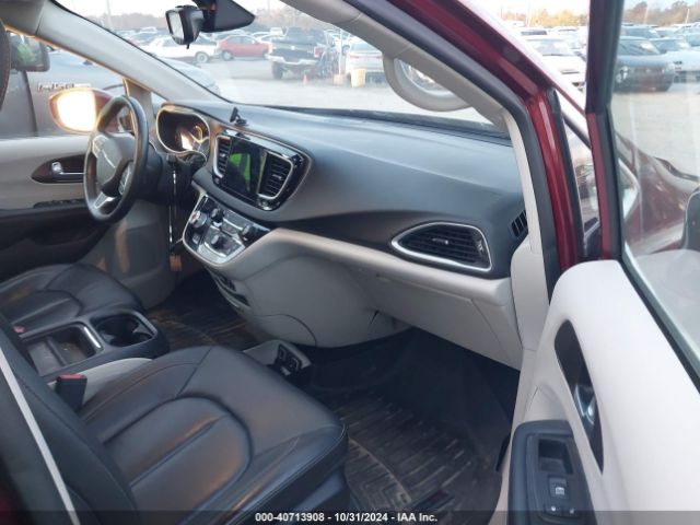 Photo 4 VIN: 2C4RC1BGXHR665603 - CHRYSLER PACIFICA 