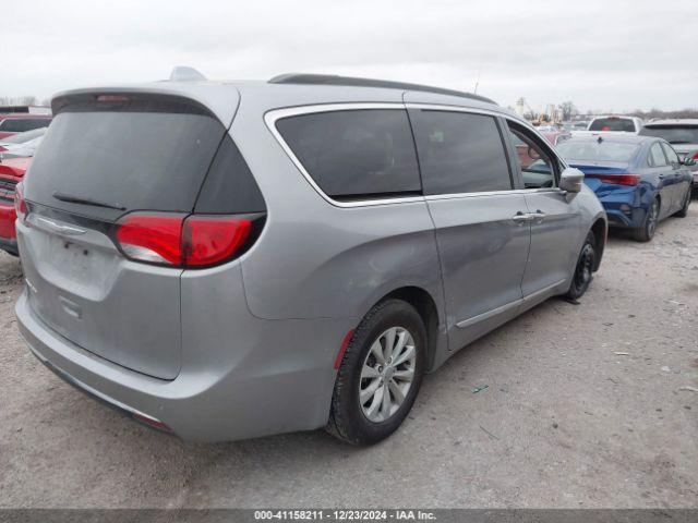 Photo 3 VIN: 2C4RC1BGXHR702648 - CHRYSLER PACIFICA 