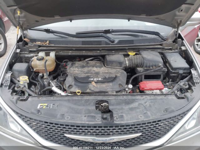 Photo 9 VIN: 2C4RC1BGXHR702648 - CHRYSLER PACIFICA 