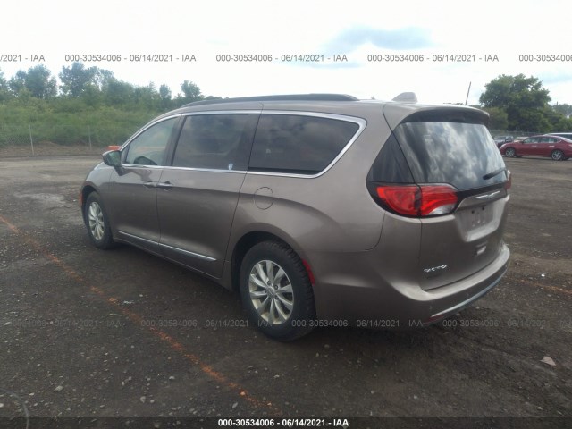 Photo 2 VIN: 2C4RC1BGXHR720650 - CHRYSLER PACIFICA 