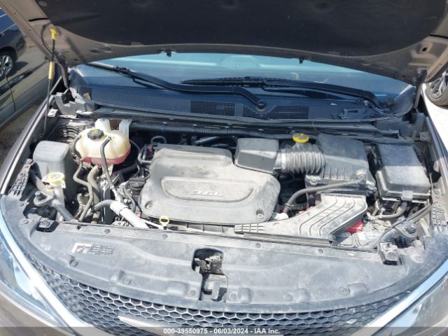 Photo 9 VIN: 2C4RC1BGXHR785255 - CHRYSLER PACIFICA 