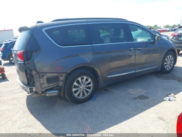 Photo 3 VIN: 2C4RC1BGXHR795123 - CHRYSLER PACIFICA 